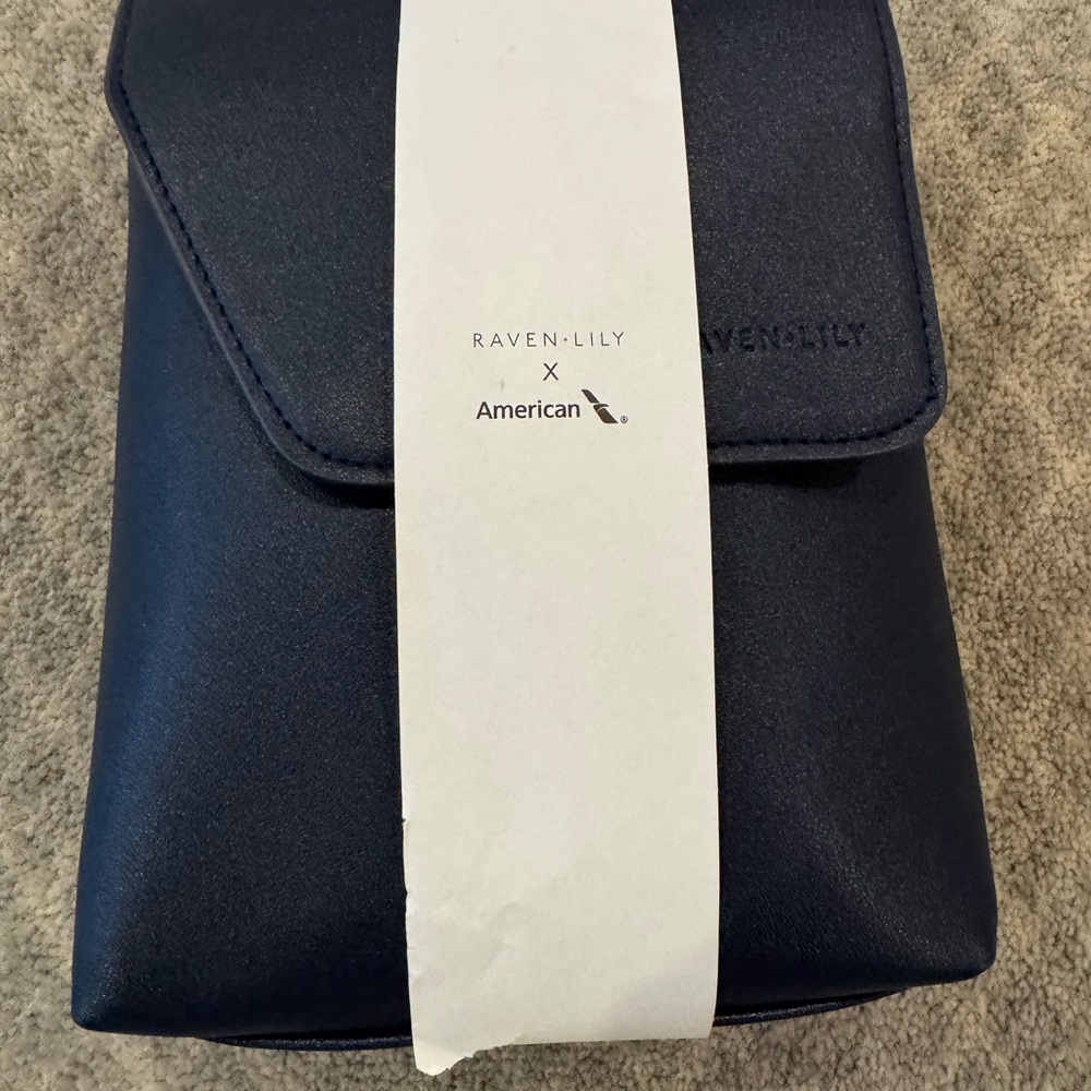 Raven + Lily Blue American Airlines Business Class Amenity Pouch